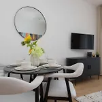 Krochmalna Browary Warszawskie With Air Conditioning And Parking By Renters Prestige Daire *