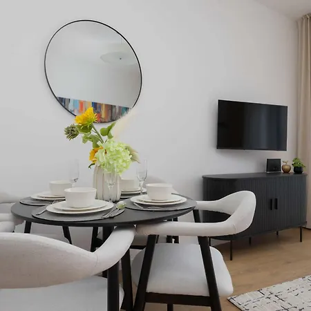 Krochmalna Browary Warszawskie With Air Conditioning And Parking By Renters Prestige Apartamento *